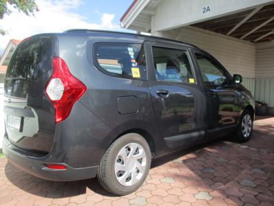 Our fleet: Dacia Lodgy minivan for 6 passengers